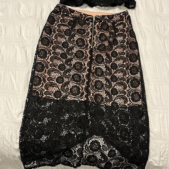 Gianni Bini top and skirt. - Picture 3 of 6